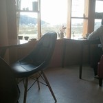 カワベリー　カフェ - 窓の外には阿武隈川の流れ