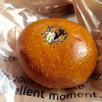 ベーカリー ブレリック - あんぱん　194円