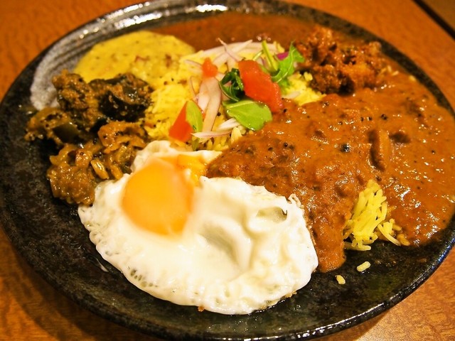 本格カレー カルダモン>