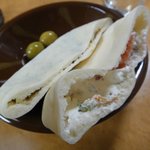 デリショップ うちむら - ピタパン（フェタチーズ＆モロヘイヤ）