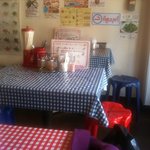 路地裏のタイ酒場 夜バナナ - まさに屋台感覚？