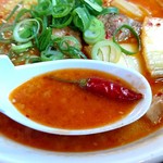 麺倉庫 じだい屋 - 豚キムチラーメン【スープ&赤唐辛子】
