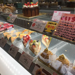 Taruto Tatan - 店内…ケーキのショーケース