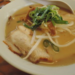 見た目は地味だが、スカーンと直接脳髄を撃ち抜く問答無用のウマさが走った！