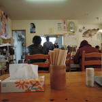 中華そば HIRO - テーブル席のみの構成