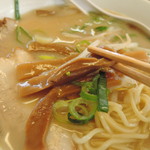 中華そば HIRO - チャーシューとメンマでもご飯が食える！(*ﾟ∀ﾟ)=3