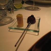 シグネチャー - フォアグラと青リンゴのアミューズ１