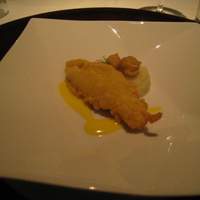 シグネチャー - ひらめのフリットのアミューズ２