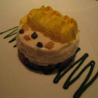 シグネチャー - マグロのタルタルとカリフラワーのエスプーマ