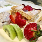 カフェ・ディ・フェスタ - ホワイトレターミルフィーユ 2016/03/09