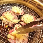 焼肉 鼓煌 - 料理写真:やっぱ初めはタンでしょう