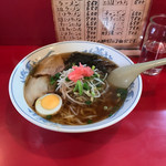 天龍飯店 - ラーメン全景。