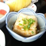 日替わり定食750円 肉と野菜の土鍋をゴマダレで