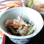 ととかか - 日替わり定食750円 肉と野菜の土鍋をゴマダレで