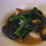 ビストロ ヒロ - ムール貝のスープ