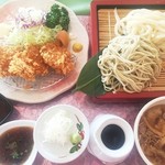 紫塚ゴルフ倶楽部レストラン - 蕎麦＆うどん合い盛りと、カツ丼の具のみ