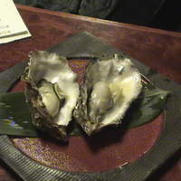 伊勢鮨 - 牡蠣の酒蒸（厚岸）