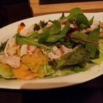 ワイン食堂ペコリーノ - 具だくさんペコリーノサラダ