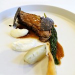 ヴィラ・アイーダ - ホロホロ鳥　パースニップ　クレソンアレノア　黒トリュフ