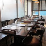 カブトスカフェ - 店内：テーブル席