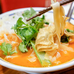 バンコク屋台 カオサン - 紅腐乳麺