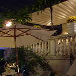 表参道バンブー - テラス席を望む