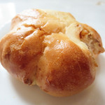 カセ・ラ・クルート 小島店 - くるみパン　110円