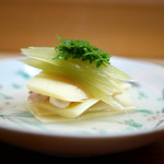 松川 - 筍（九州産）と蛤の炊合