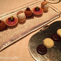 ベージュ アラン・デュカス 東京 - 