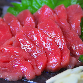 Horse sashimi ￥900