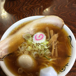 食堂 はせ川 - しょうゆラーメン+チャーシュー1枚のせ+たまご