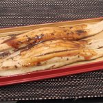 すし道場 - 料理写真:大きな穴子が２匹ついて１皿５３５円