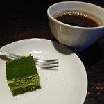 とり八 - 一口抹茶ケーキ、コーヒー（日替り定食）