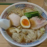 ほっこり中華そば もつけ - ワンタン麺