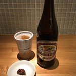 横濱蕎麦 傳介 - 瓶は麒麟ラガービールと突き出しの蕎麦味噌