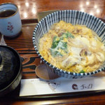 チェック - かつ丼　８３０円（税込）