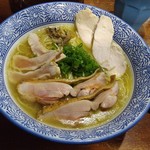 麺や而今 - レジェンドオブ而今・鶏胸レアチャー増し