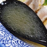 麺や而今 - レジェンドオブ而今・鶏胸レアチャー増し