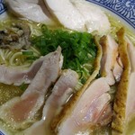 麺や而今 - レジェンドオブ而今・鶏胸レアチャー増し