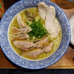 麺や而今 - レジェンドオブ而今・鶏胸レアチャー増し