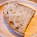 336 ébisu - ランチコース 3888円 のパン