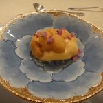 トゥ・ラ・ジョア - 帆立貝柱のウニ風味（ウニのエスプーマ）１２月