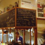 ミニヨン　坂ノ上 - 厨房には女性シェフが一人で大活躍です