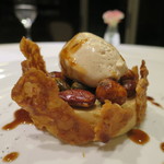 佛蘭西料理 名古屋 - 様々なナッツのキャラメリゼ仕立てアップ