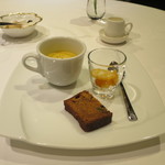 佛蘭西料理 名古屋 - 金柑のコンポート、パウンドケーキ、藤沢産カボチャプリンの盛合せ