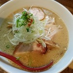 麺屋 一八 - 北の大地のみそねぎチャーシュー麺