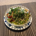 Teppanyaki Keyaki - チアシード入りドレッシングの「ブロッコリースプラウトのサラダ」