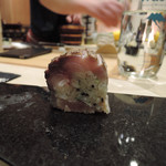 鮨 心白 - サバの棒鮨