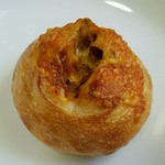 ココロノ ベーカリー - ナビンさんのチーズカレーパン