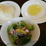 ハウスメイド珈琲ファクトリー ローストカフェ - Aセットのサラダとパン